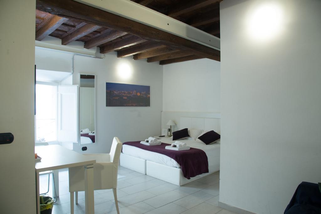 Flowers Apartments Рим Екстериор снимка