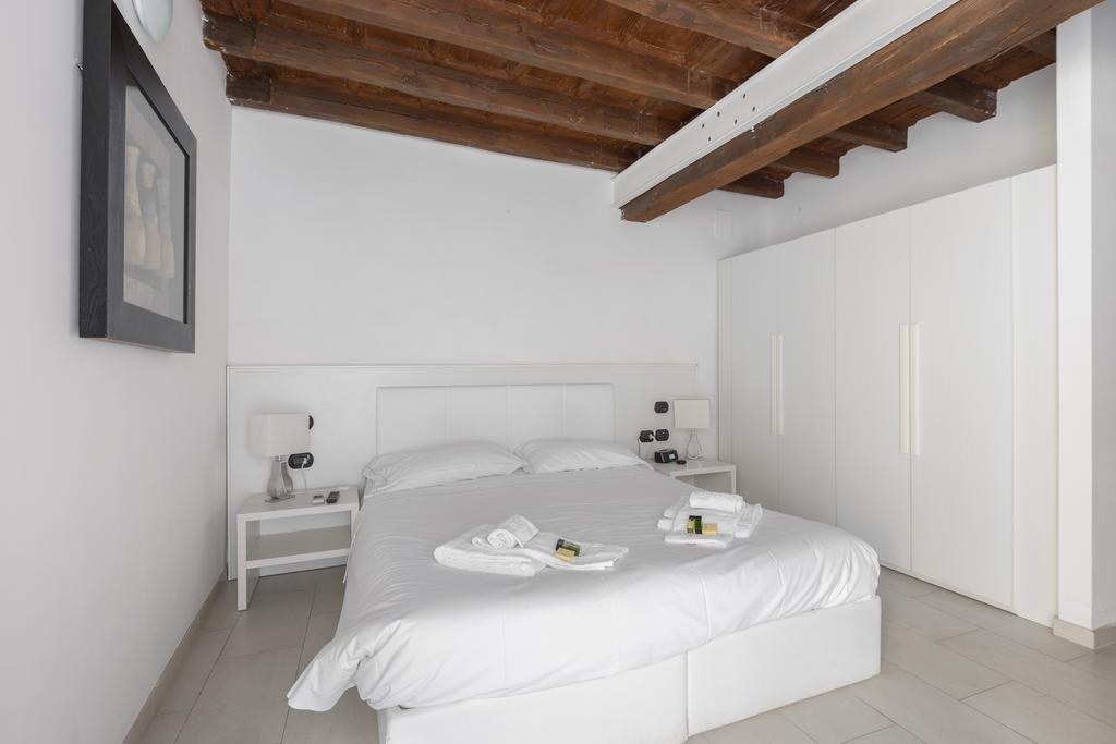 Flowers Apartments Рим Стая снимка