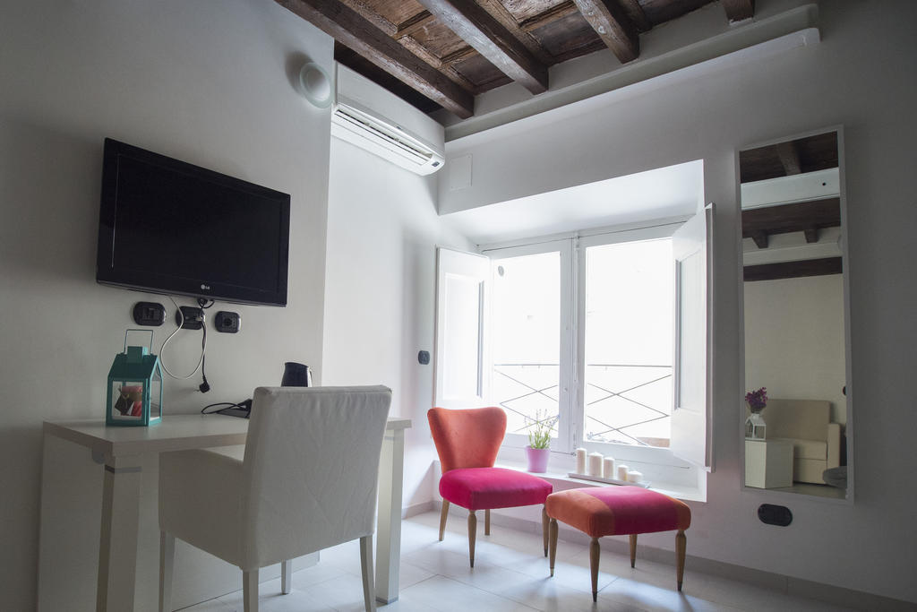 Flowers Apartments Рим Екстериор снимка