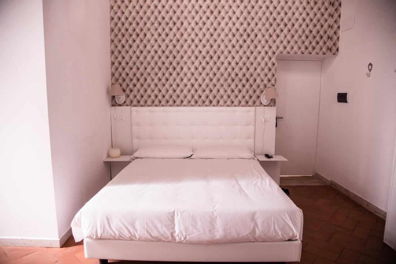 Flowers Apartments Рим Стая снимка